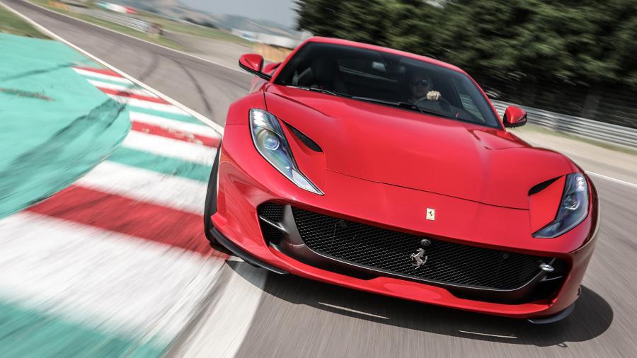  Ferrari 812 Superfast 2017 года  (фото 45 из 91)